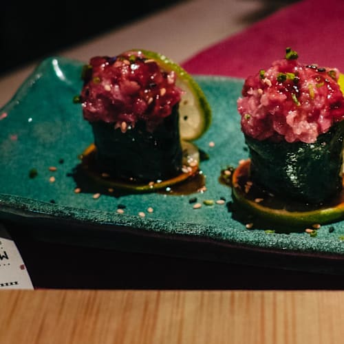 Tomodachi, Barcelona