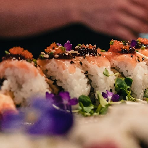 Tomodachi, Barcelona