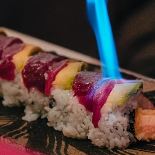 Tomodachi, Barcelona