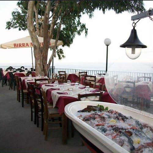 Ai 2 Ladroni, Acireale