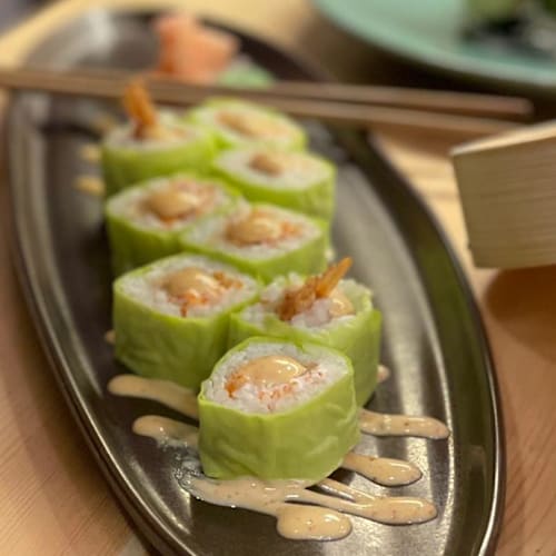 Komodo Sushi Bar, Aldeia de Juzo