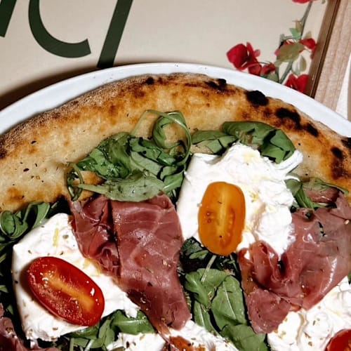 Amici, Lyon
