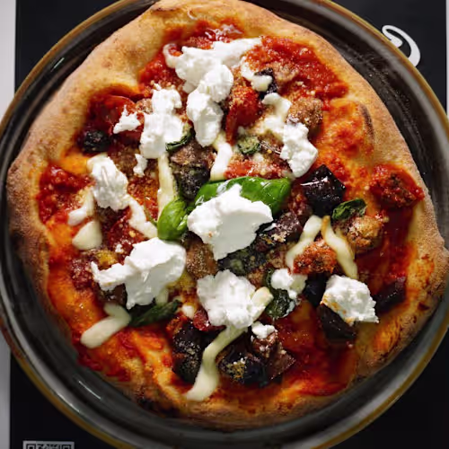 Los Hermanos, Caserta