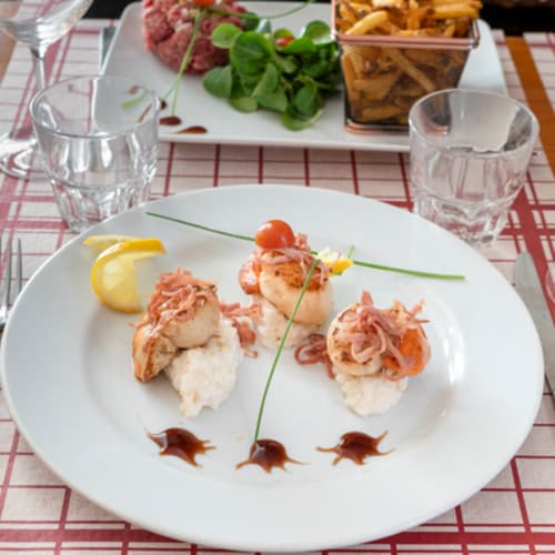 L'Epoque, Paris