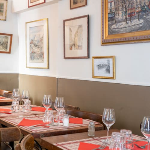 L'Epoque, Paris