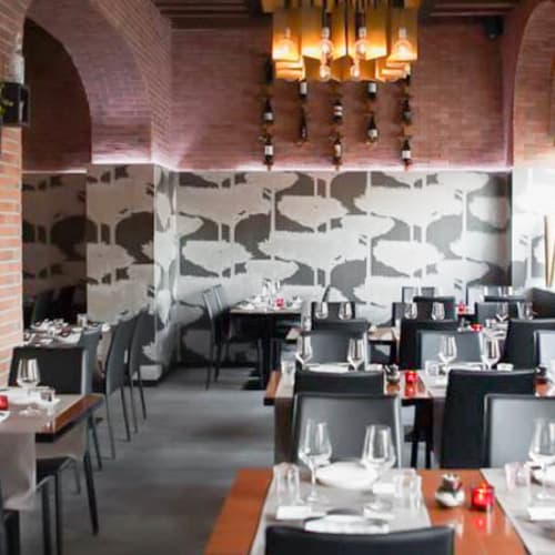 Moya, Milano
