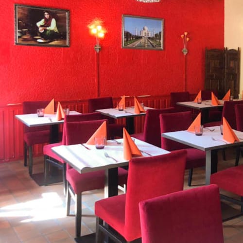 Laxmi, Lausanne