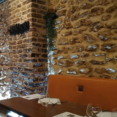 Tigre qui Pleure, Paris
