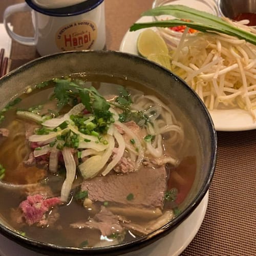 Escale à Hanoi, Bourg-la-Reine