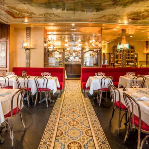 103 Avenue des Ternes – Une brasserie parisienne intemporelle spécialisée dans les fruits de mer frais, les huîtres de producteurs and les viandes de belle souche.