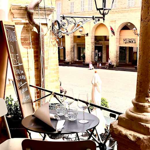 Loggia Al 42 in Fermo - Menu, openingstijden, prijzen, adres van ...