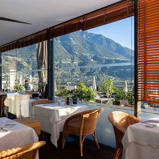 Pazeider Bio Restaurant in Marlengo - Restaurant Reviews, Menu and ...