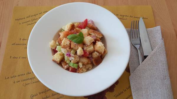 Insalata panzanella