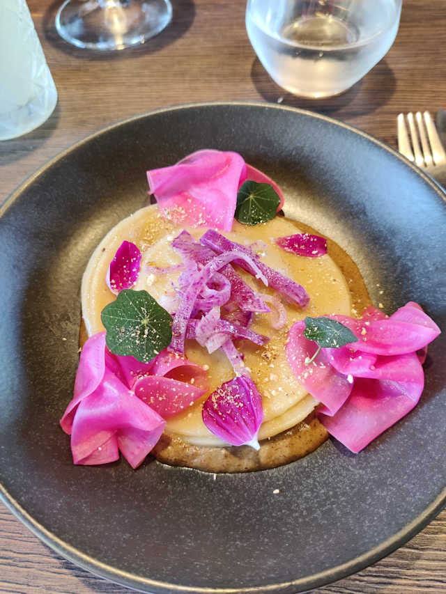 La Robe Rouge in Villié-Morgon - Restaurant Reviews, Menu and