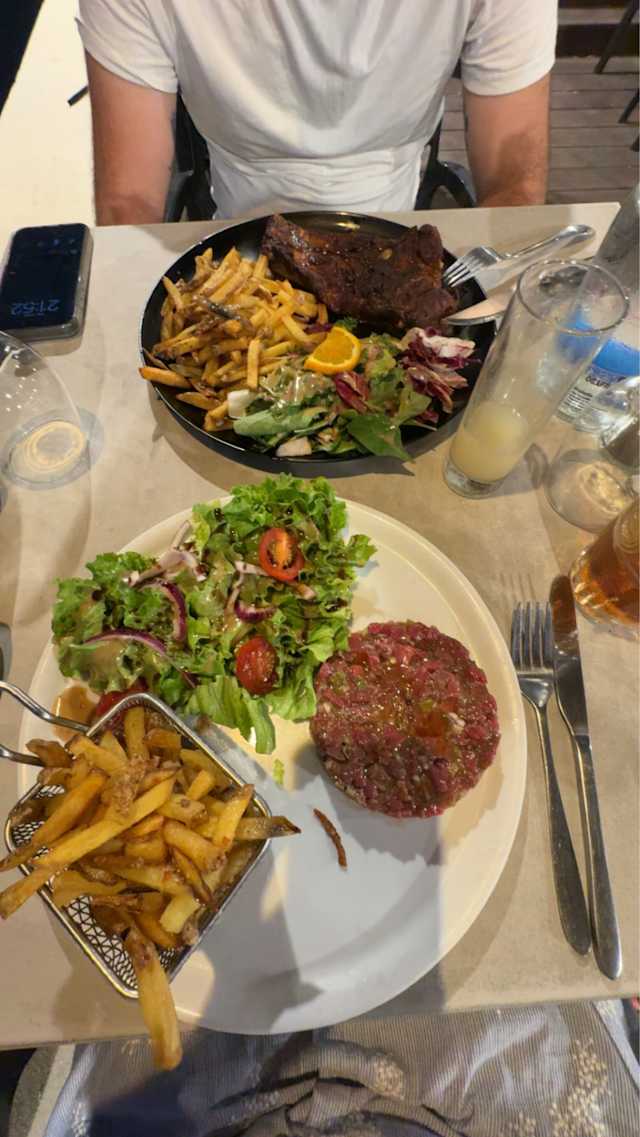Restaurant Les Heures Claires à Istres - Menu, avis, prix et ...