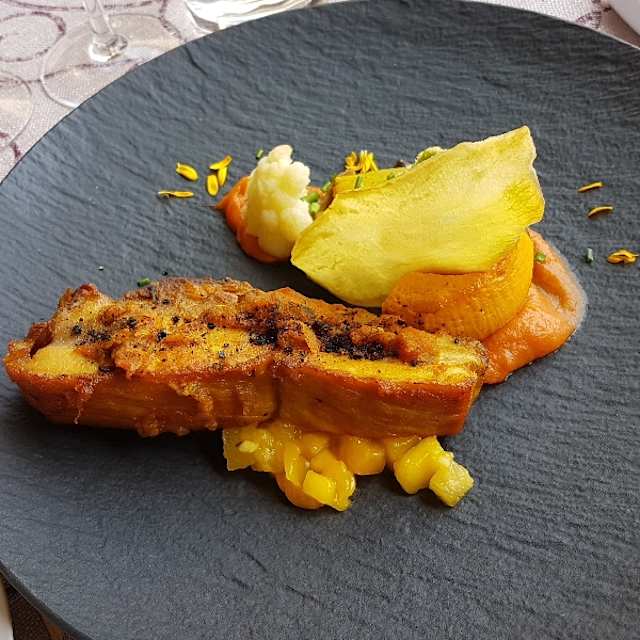 Poitrine de cochon fermier légèrement fumée