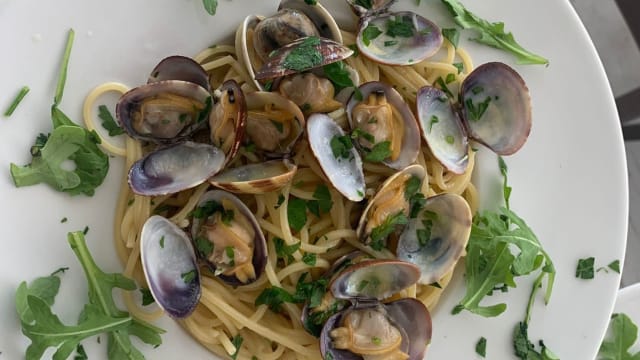 spaghetti alle vongole veraci
