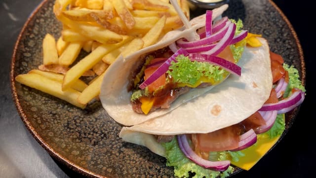 Smashed taco burger