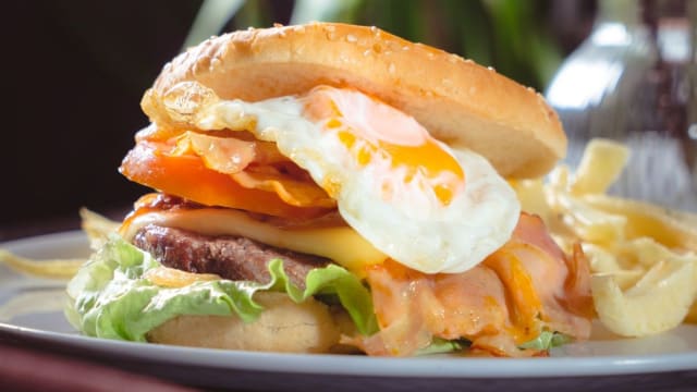 Royal Burger
