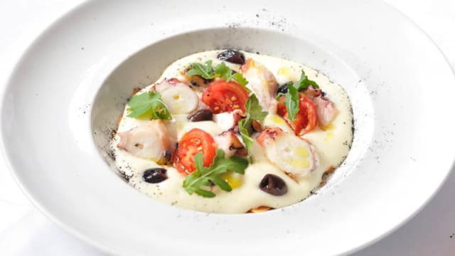 Polpo arrostito con crema di patate