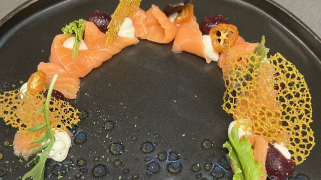 Sashimi di salmone