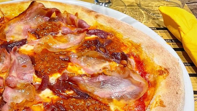 Pizza ‘BOLOGNESE’