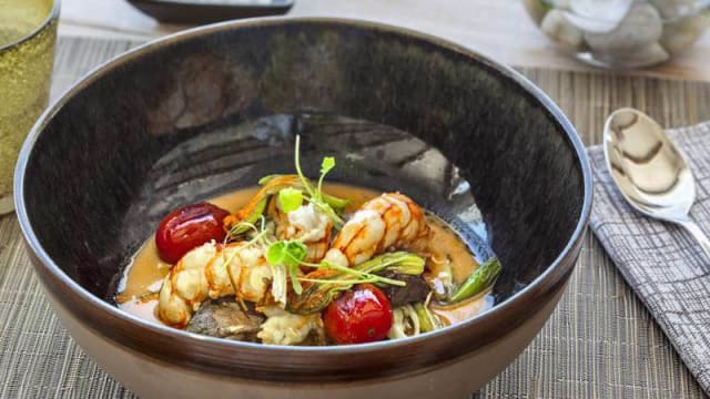 Il “Ramen” di Pesci e crostacei con verdure e tagliolini di grano Saraceno