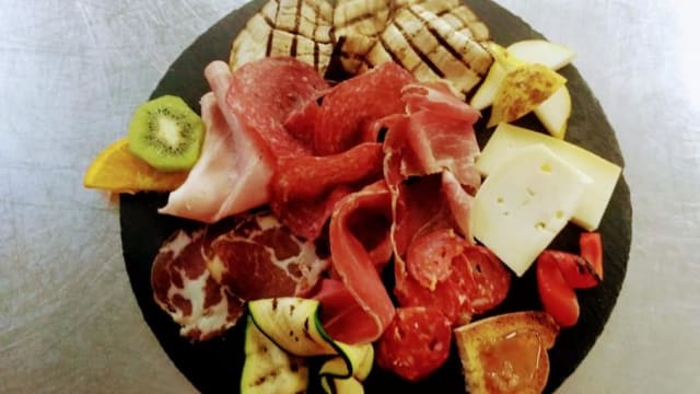 Tagliere salumi e formaggi
