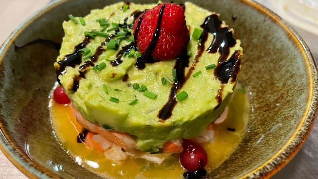 Tartare de crevette guacamole