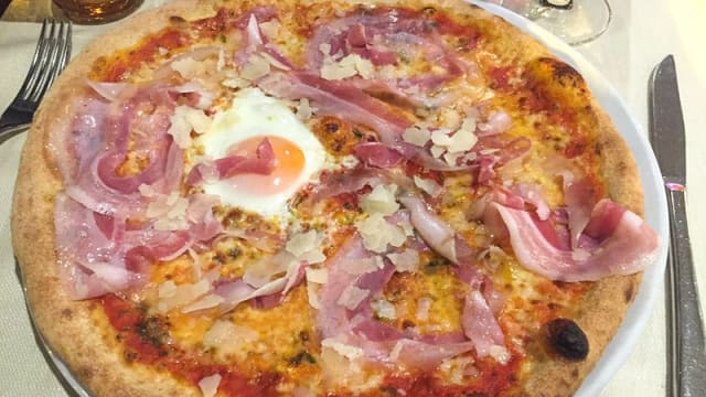 Pizza Bismark