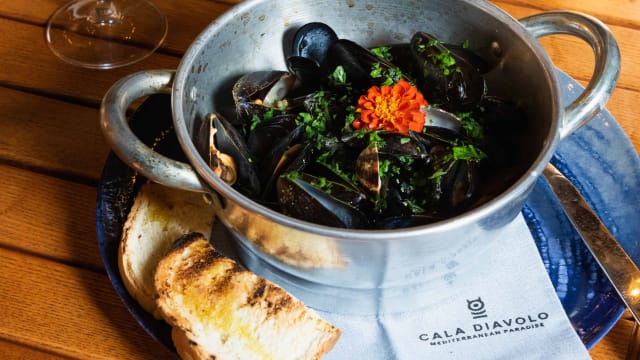 Sautè di cozze e vongole