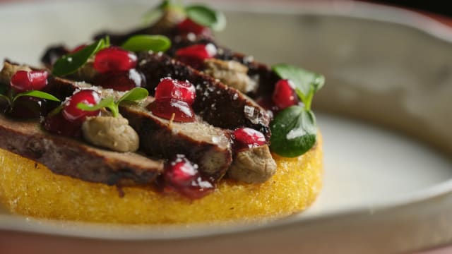 Fegato di vitello // POLENTA CROCCANTE E MELOGRANO