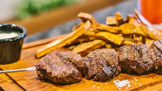 Bife de Vazia na tábua