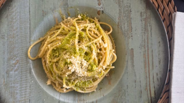 Esparguete com Pesto