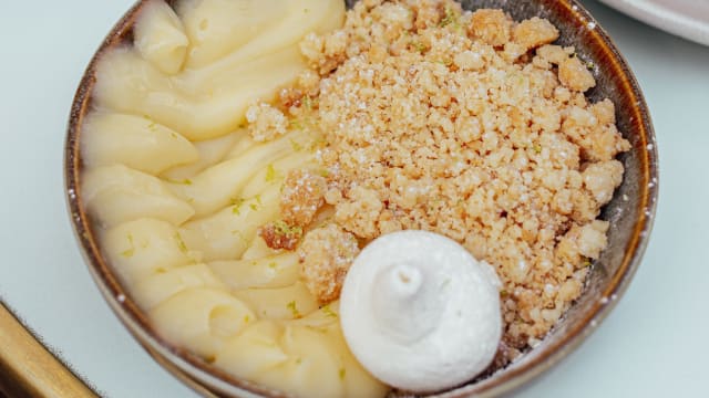 La délicieuse crème de citron meringué avec son crumble