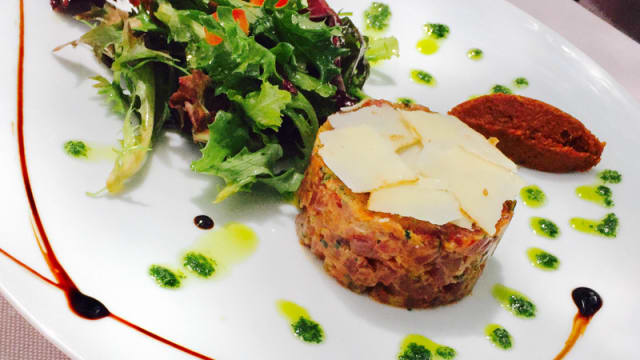 Tartare de thon rouge à l'italienne, copeaux de grana