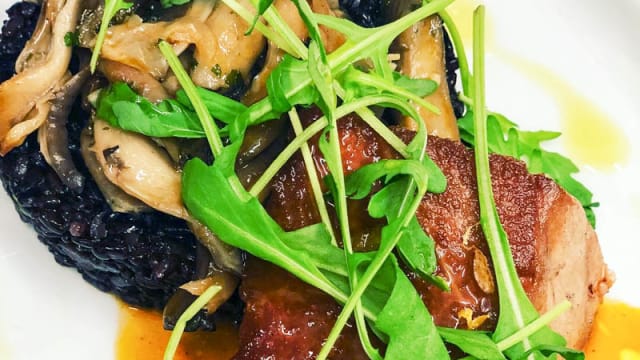 Ventrèche de Thon / Pleurote / Riz Noir