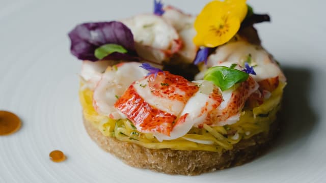 Homard aux senteurs des îles - Restaurant LEO-PAUL