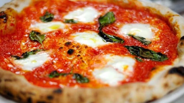 Pizza margherita