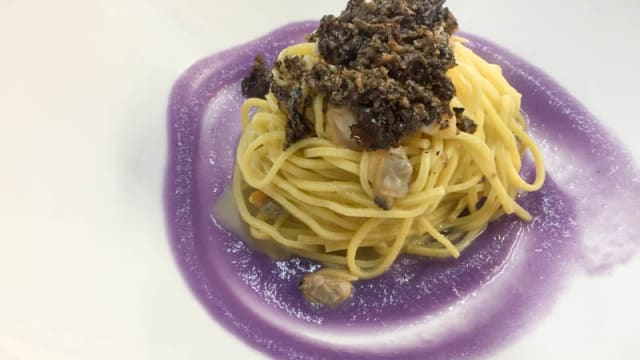 taglioni alla chitarra,vongole e tartufo