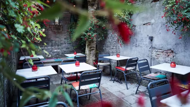Die besten Restaurants mit besonderen Mens fr Weihnachten und Silvester  2026 in Den Dungen | TheFork