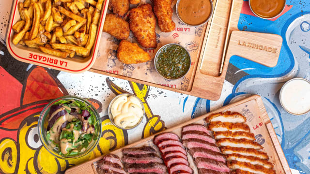 Le total Barbak! Un magnifique plateau à partager pour 2 personnes comprenant tous les best seller de la carte.. Idéal pour les gourmands qui aiment goûter à tout ;)