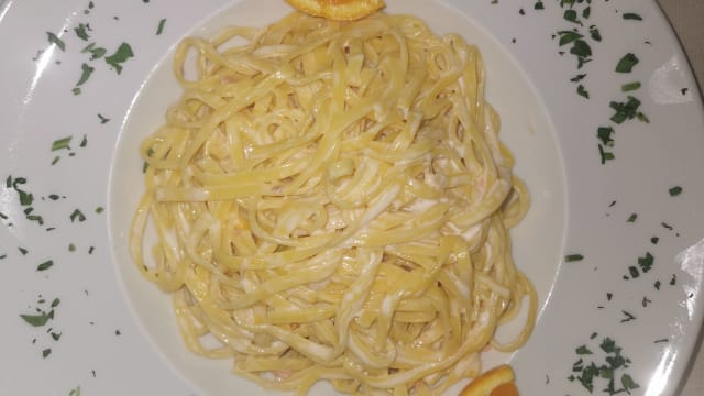 Tagliolini alla trota affumicata e porri