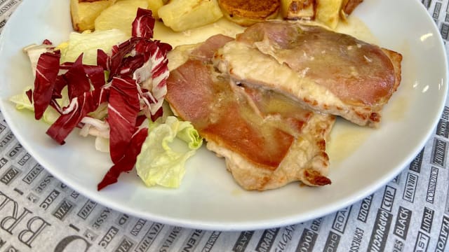 Saltimbocca alla romana🥩 con contorno di patate arrosto🥔