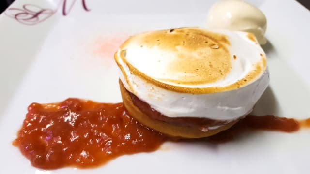 tarte rhubarbe meringuée