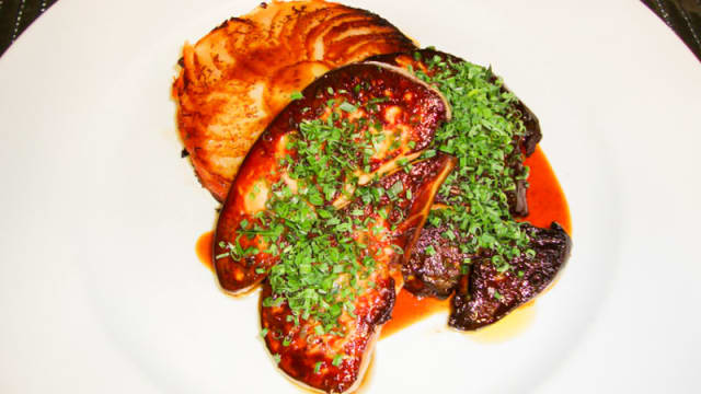 Pavé de Foie gras de Canard poêlé, rosace de papaye