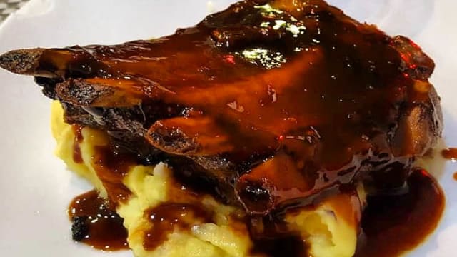 Costillas con cerveza negra y miel