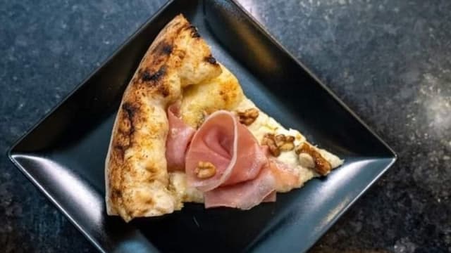 Fonduta di carciofi spek del Trentino noci di sorrento olio bio