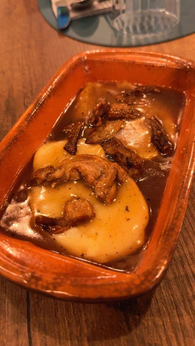 Provola affumicata con funghi porcini 