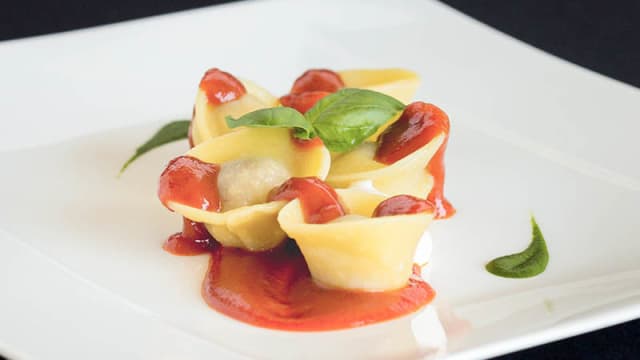 Dal Menù Estivo 2018: Tortello al Ragù di Mamma Marcella